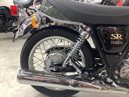 ヤマハ SR400 SR400 2016年モデルフルノーマルスペアキーありUSBポート装備 8