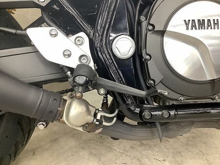 ヤマハ XJR1300C XJR1300C 2015年モデルビキニカウル装備リアフェンダレスカスタムスペアキーあり 19