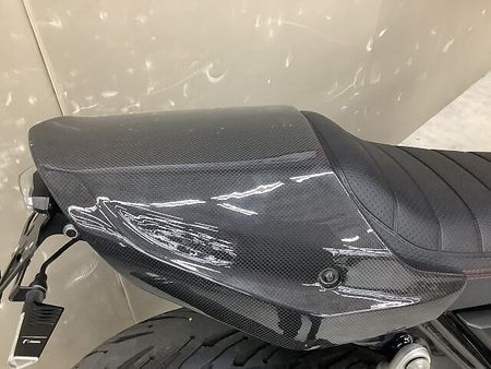 ヤマハ XJR1300C XJR1300C 2015年モデルビキニカウル装備リアフェンダレスカスタムスペアキーあり 20