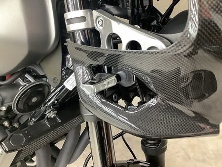 ヤマハ XJR1300C XJR1300C 2015年モデルビキニカウル装備リアフェンダレスカスタムスペアキーあり 21