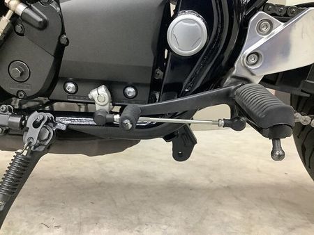 ヤマハ XJR1300C XJR1300C 2015年モデルビキニカウル装備リアフェンダレスカスタムスペアキーあり 31
