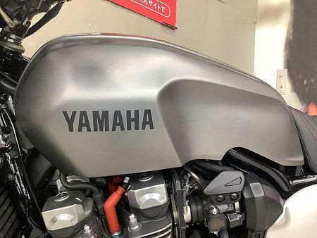 ヤマハ XJR1300C XJR1300C 2015年モデルビキニカウル装備リアフェンダレスカスタムスペアキーあり 7