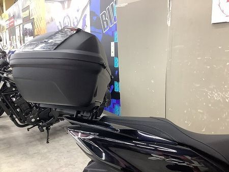 ホンダ PCX125 PCX125 2023年モデルロングスクリーンカスタムリアボックス装備 26