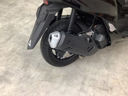 ホンダ PCX125 PCX125 2023年モデルロングスクリーンカスタムリアボックス装備 27