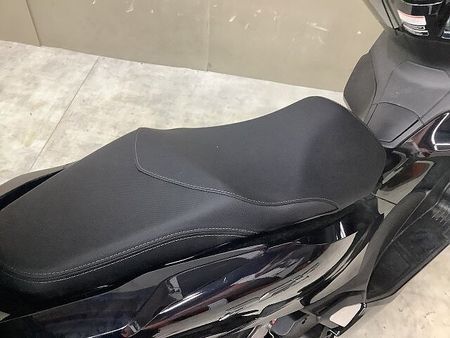 ホンダ PCX125 PCX125 2023年モデルロングスクリーンカスタムリアボックス装備 29