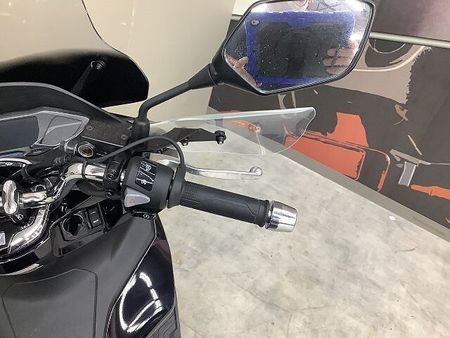 ホンダ PCX125 PCX125 2023年モデルロングスクリーンカスタムリアボックス装備 31