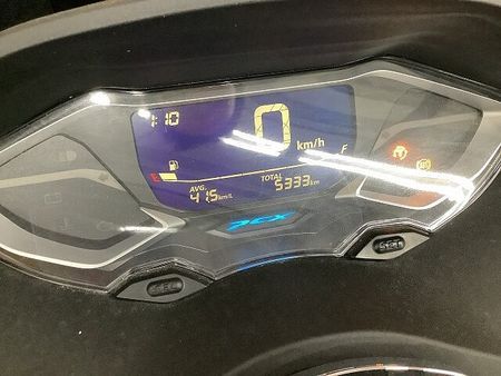 ホンダ PCX125 PCX125 2023年モデルロングスクリーンカスタムリアボックス装備 5