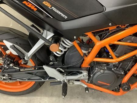 KTM 390 DUKE 390デューク エンジンガード、ヘルメットホルダー装備!スペアキーあり! 18