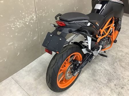 KTM 390 DUKE 390デューク エンジンガード、ヘルメットホルダー装備!スペアキーあり! 22
