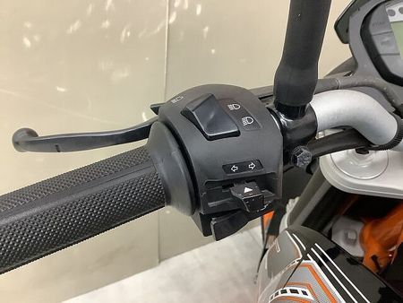 KTM 390 DUKE 390デューク エンジンガード、ヘルメットホルダー装備!スペアキーあり! 28