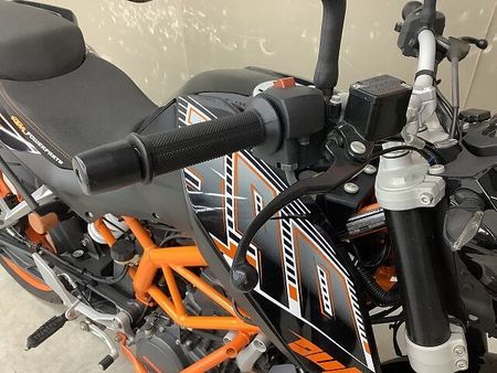 KTM 390 DUKE 390デューク エンジンガード、ヘルメットホルダー装備!スペアキーあり! 10