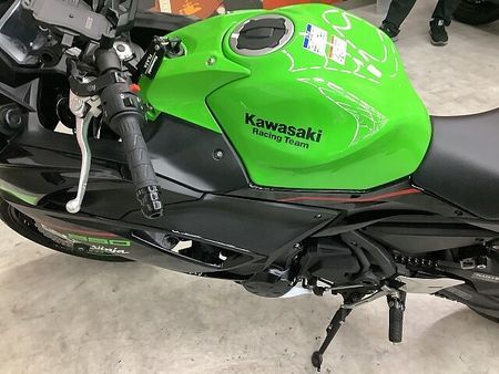 カワサキ ニンジャ 650 NINJA650 2021年モデルワンオーナースペアキーありマルチバー、スマホホルダー装備 16