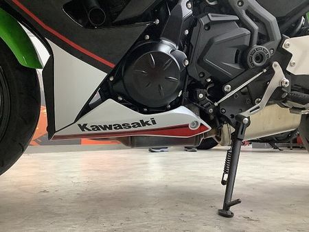 カワサキ ニンジャ 650 NINJA650 2021年モデルワンオーナースペアキーありマルチバー、スマホホルダー装備 18