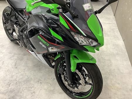 カワサキ ニンジャ 650 NINJA650 2021年モデルワンオーナースペアキーありマルチバー、スマホホルダー装備 25