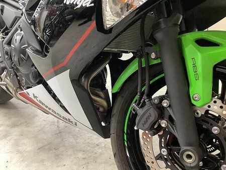 カワサキ ニンジャ 650 NINJA650 2021年モデルワンオーナースペアキーありマルチバー、スマホホルダー装備 27