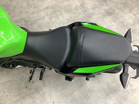 カワサキ ニンジャ 650 NINJA650 2021年モデルワンオーナースペアキーありマルチバー、スマホホルダー装備 36