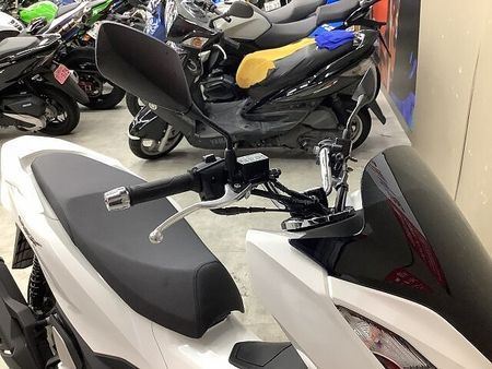 ホンダ PCX125 PCX125 2023年モデルシート、ステップボードカスタムグリップヒーター装備 13