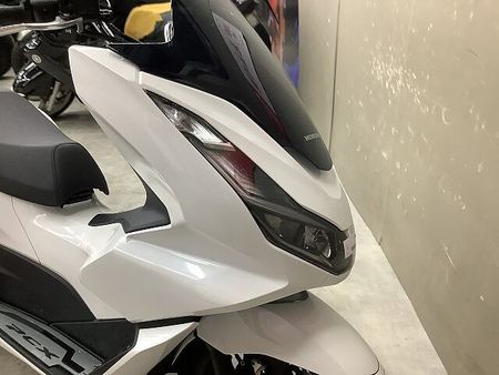 ホンダ PCX125 PCX125 2023年モデルシート、ステップボードカスタムグリップヒーター装備 15