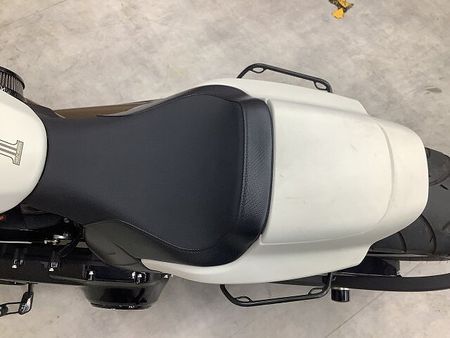 ハーレーダビッドソン FXDRS SOFTAIL FXDR114 FXDRS 2019年モデルスペアキーありミルウォーキーエイト114エンジン 35