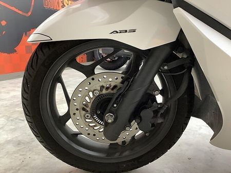 ホンダ PCX125 PCX125 2021年モデルスマホホルダー装備バックレストカスタム 17