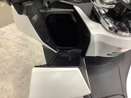 ホンダ PCX125 PCX125 2021年モデルスマホホルダー装備バックレストカスタム 31
