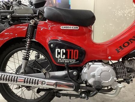 ホンダ クロスカブ110 クロスカブ110 2018年モデルレバーカスタムリアキャリア装備スペアキーあり 21