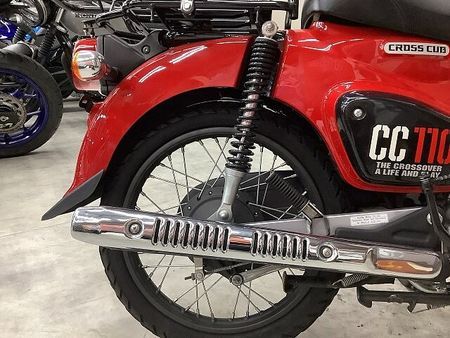 ホンダ クロスカブ110 クロスカブ110 2018年モデルレバーカスタムリアキャリア装備スペアキーあり 23