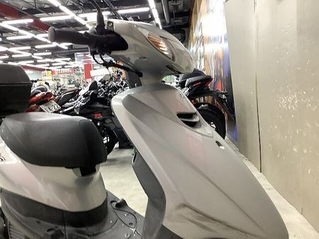 ヤマハ ジョグZ JOG 2017年モデルリアボックス装備スペアキーあり 14