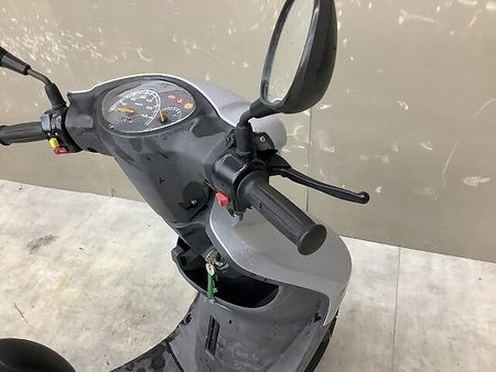 ヤマハ ジョグZ JOG 2017年モデルリアボックス装備スペアキーあり 30