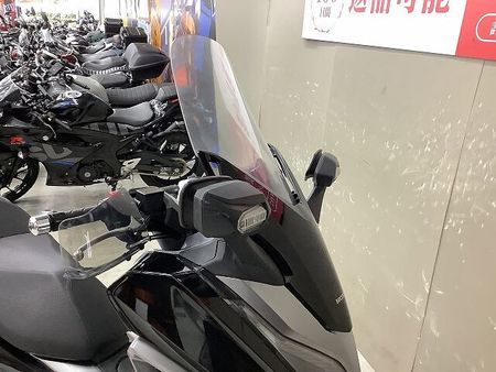 ホンダ フォルツァ(MF06) フォルツァ 2018年モデル!!リアキャリア、マルチバー装備!!ステップボードカスタム!! 12