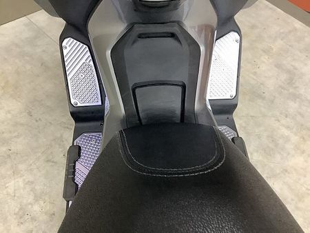ホンダ フォルツァ(MF06) フォルツァ 2018年モデル!!リアキャリア、マルチバー装備!!ステップボードカスタム!! 36