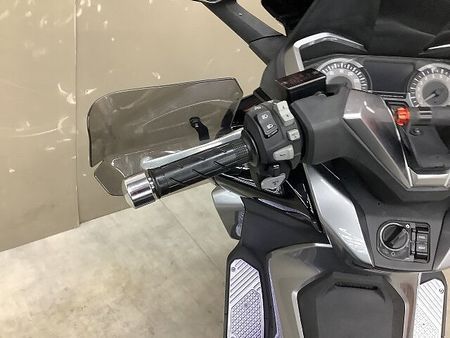 ホンダ フォルツァ(MF06) フォルツァ 2018年モデル!!リアキャリア、マルチバー装備!!ステップボードカスタム!! 39