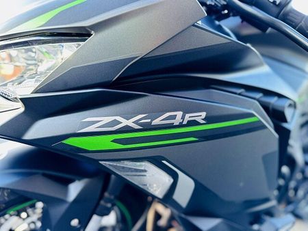 カワサキ ZX-4R ZX-4R SE 8