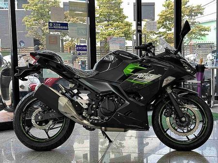 カワサキ ニンジャ 250 【新車在庫あり】即納可能です! Ninja250 1
