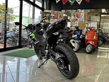 カワサキ ニンジャ 250 【新車在庫あり】即納可能です! Ninja250 5