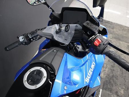 スズキ GSX-8R 【新車在庫あり】即納可能です! GSX-8R 5