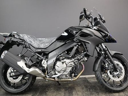 スズキ Vストローム650 【新車在庫あり】即納可能です! Vストローム650 1