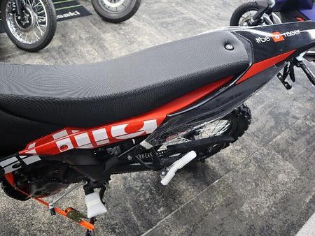 アプリリア RX125 【新車在庫あり】即納可能です! RX125 10