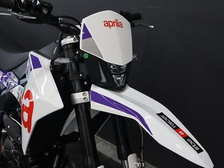 アプリリア SX125 【新車在庫あり】即納可能です! SX125 2