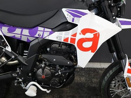 アプリリア SX125 【新車在庫あり】即納可能です! SX125 5