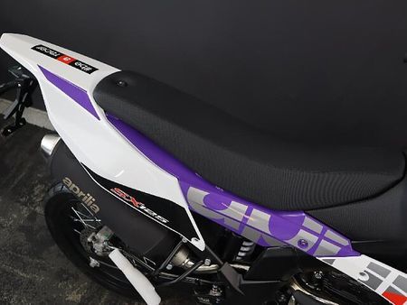 アプリリア SX125 【新車在庫あり】即納可能です! SX125 8