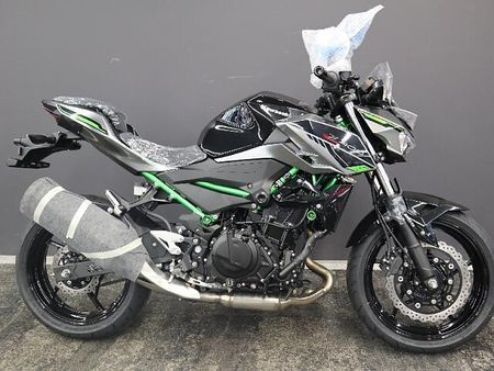 カワサキ Z400 【新車在庫あり】即納可能です! Z400 1