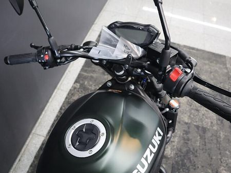 スズキ SV650 【新車在庫あり】即納可能です! SV650 4