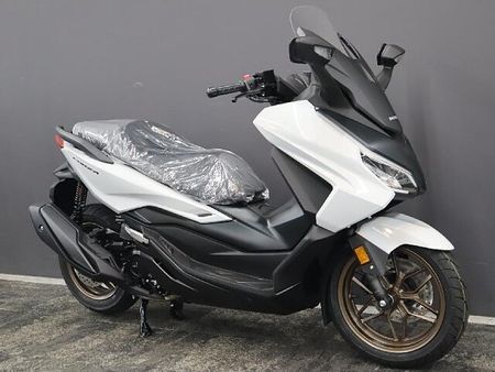 ホンダ フォルツァ(MF06) 【新車在庫あり】即納可能です! フォルツァ 2