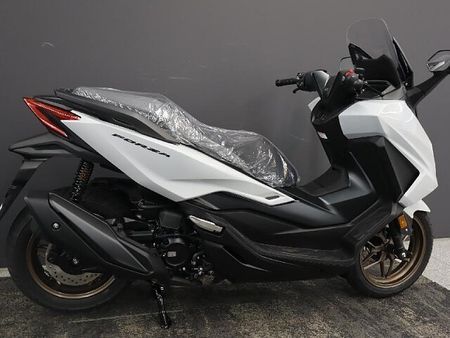 ホンダ フォルツァ(MF06) 【新車在庫あり】即納可能です! フォルツァ 3