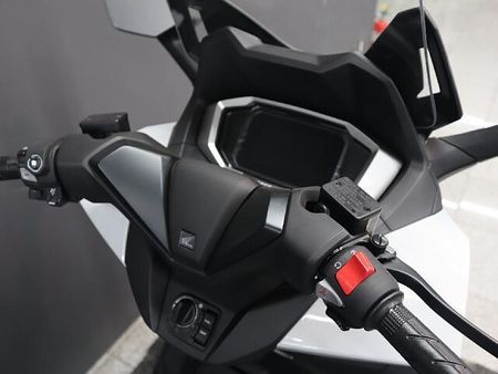 ホンダ フォルツァ(MF06) 【新車在庫あり】即納可能です! フォルツァ 5