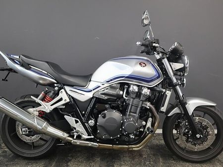 ホンダ CB1300スーパーフォア CB1300SF 1