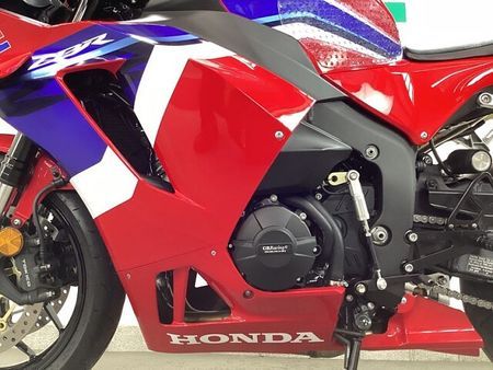 ホンダ CBR600RR 4
