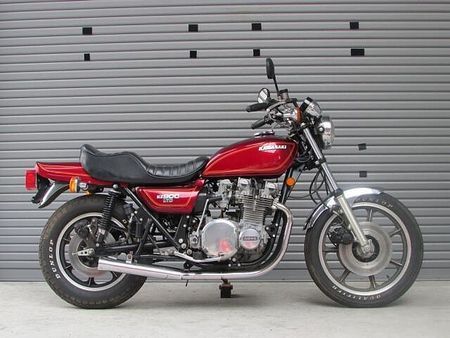 カワサキ Z900 (KZ900) 非常に程度の良い車両が入荷しました! 2