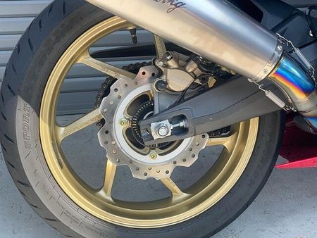 ホンダ CBR250RR (MC51) OVERRacingの開発や広報として使用していた車両です。 11
